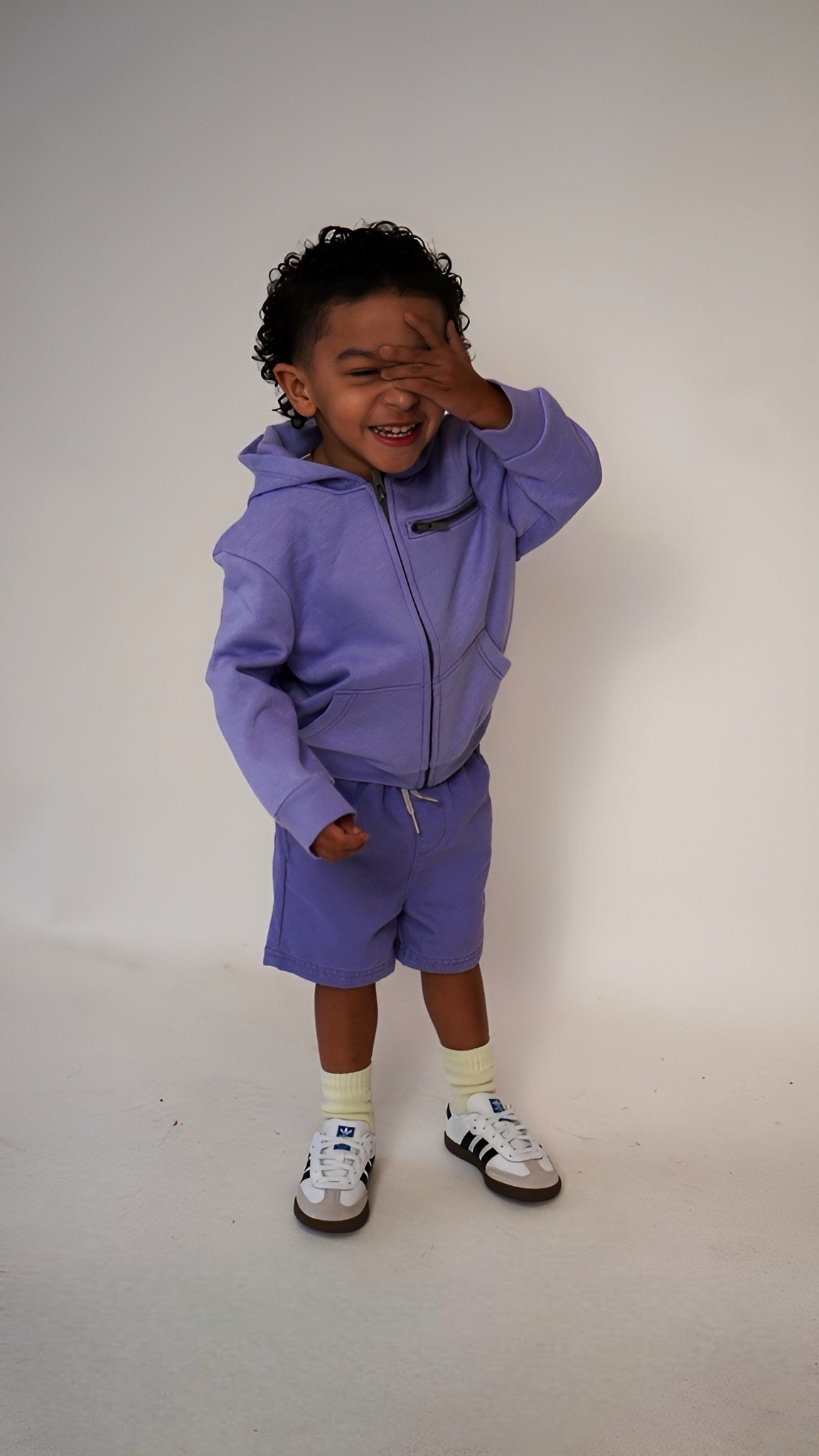 Youth Show the world hoodie